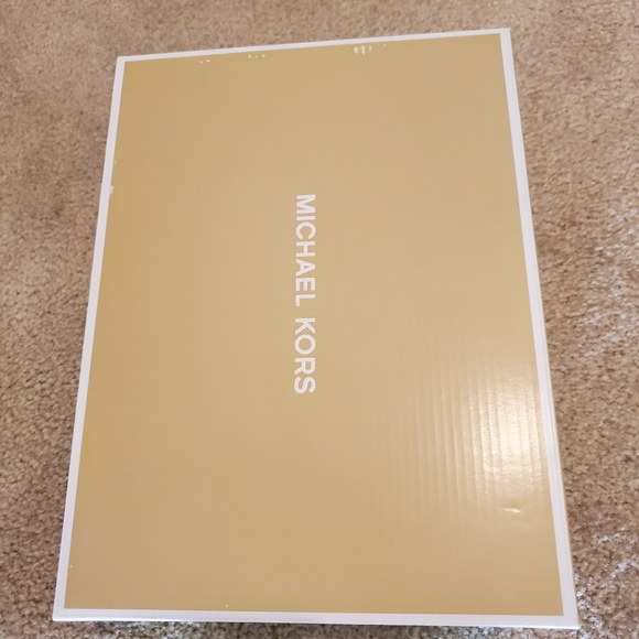 Michael Kors Storage Box For Wedge Shoes - Picture 3 of 3